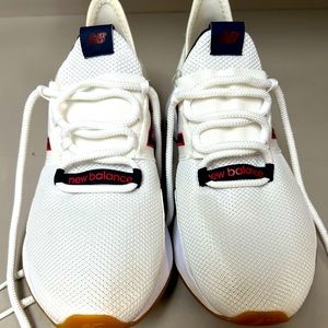 New Balance Fresh Foam Roav running sneaker sz9